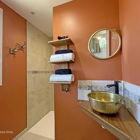 Летний дом Maison En Pierre Avec Jardin Normand, Wifi Inclus - Fr-1-497-208
