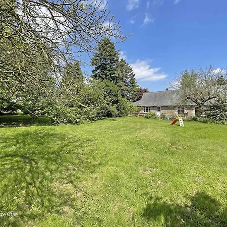 Летний дом Maison En Pierre Avec Jardin Normand, Wifi Inclus - Fr-1-497-208 Mantilly